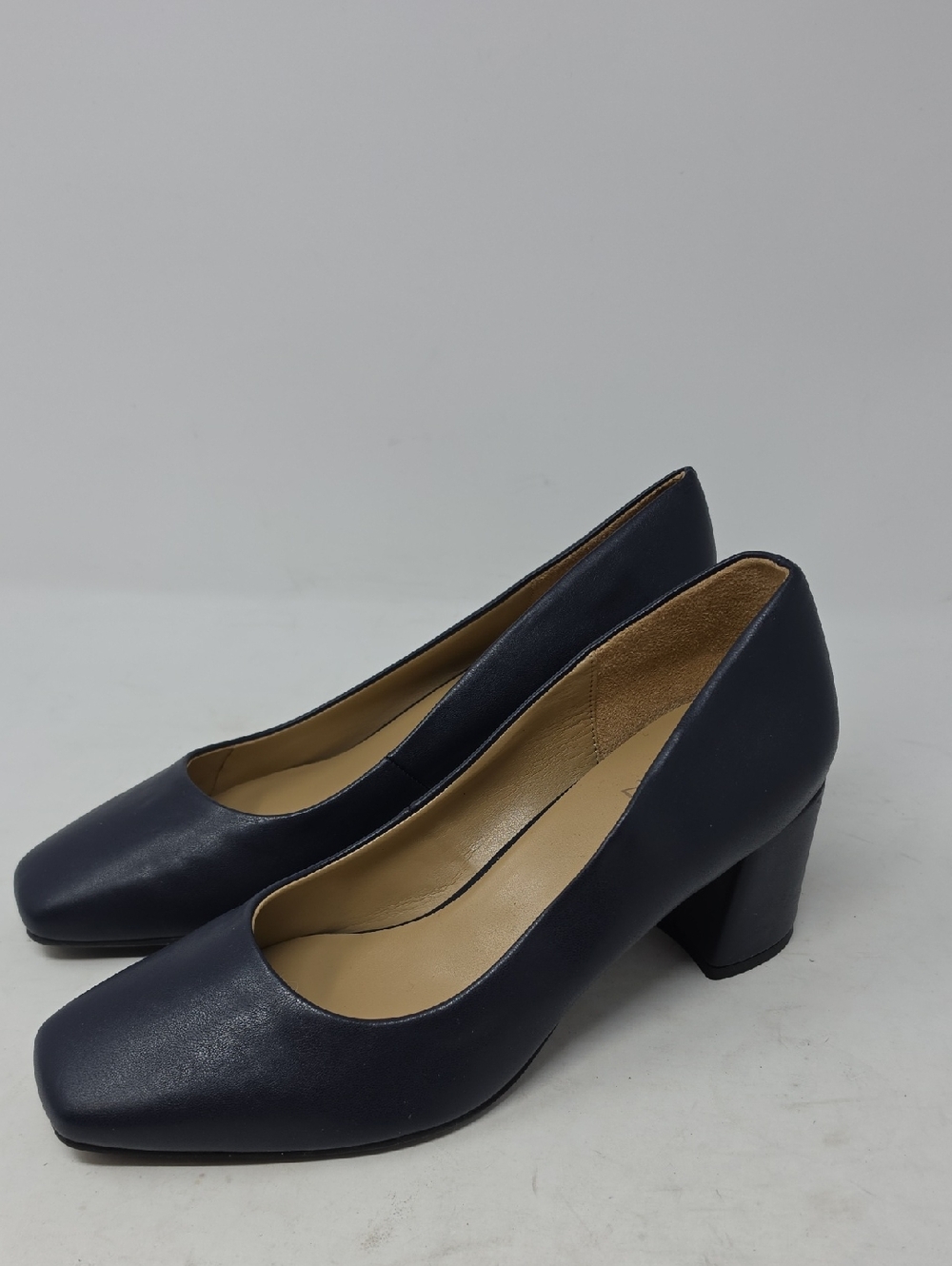 Naturalizer Warner Classic Navy Block Heel Pumps - Women's Size 8.5W